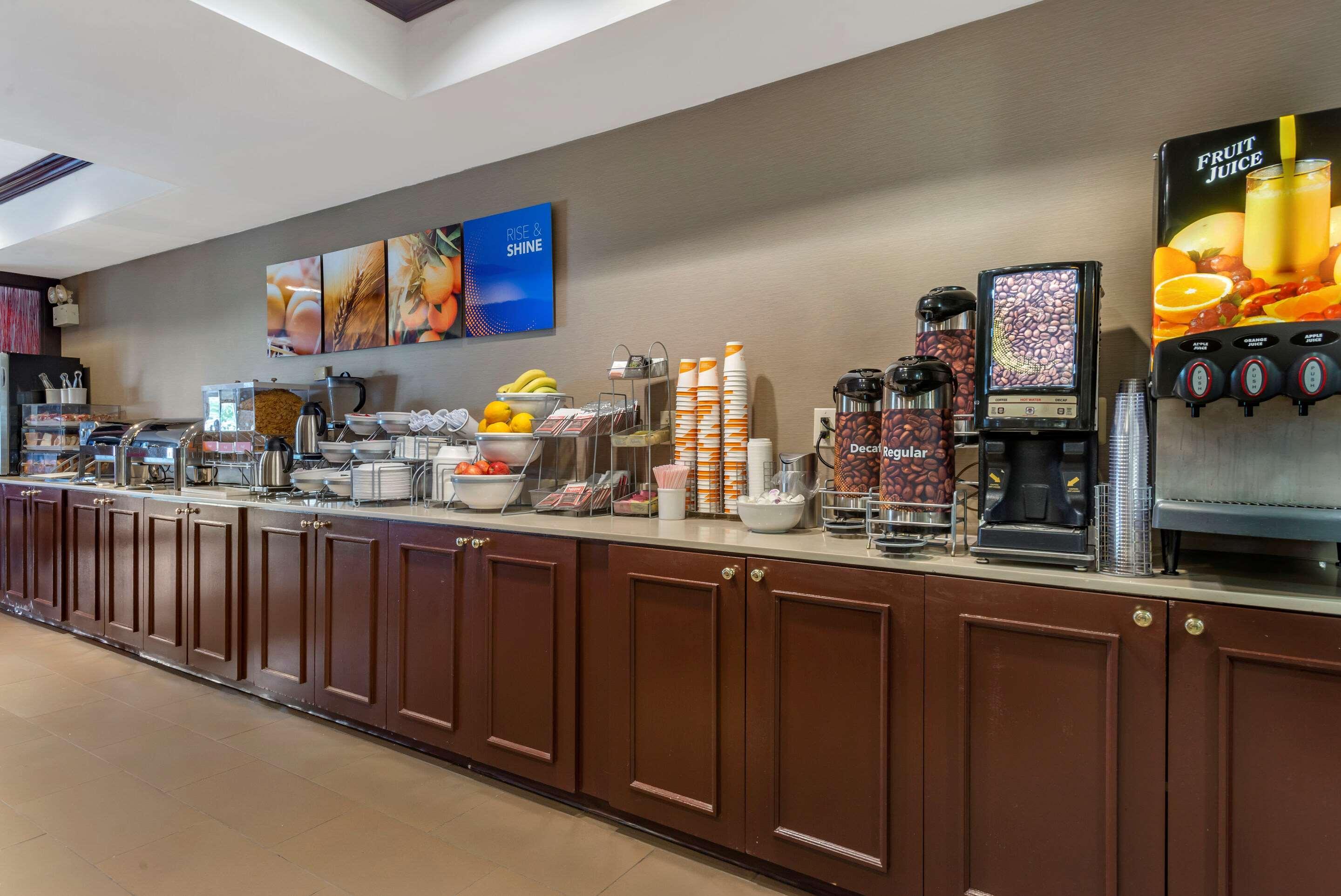 Comfort Suites Newark - Harrison Luaran gambar