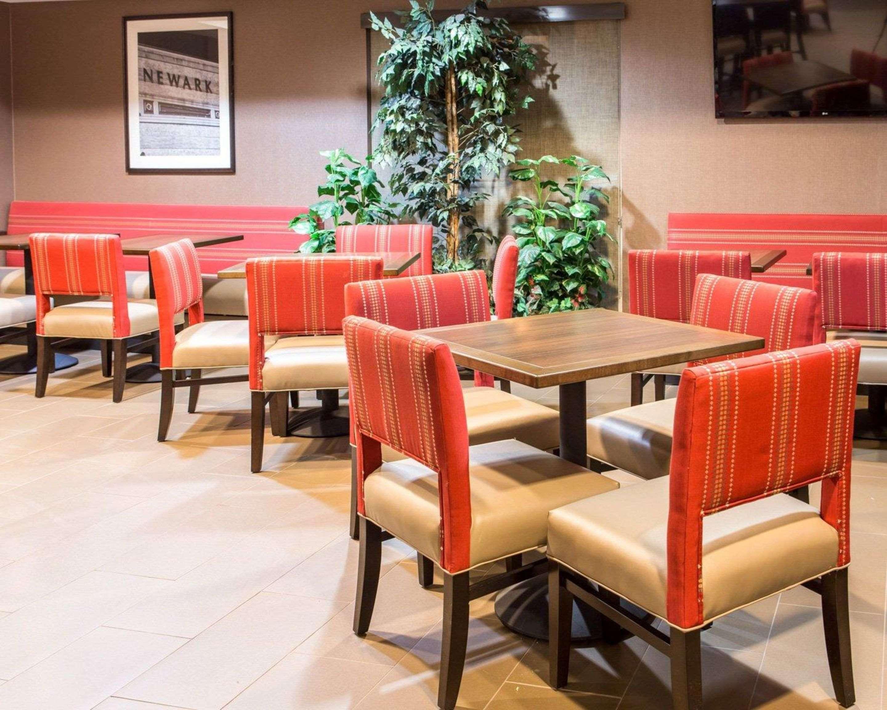 Comfort Suites Newark - Harrison Luaran gambar