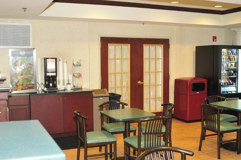 Comfort Suites Newark - Harrison Luaran gambar